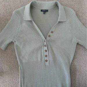 Dynamite knit shirt size medium